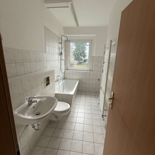 Plauen - Wohnen am Stadtwald – helle 3-Raum-Wohnung mit viel Lebensqualität