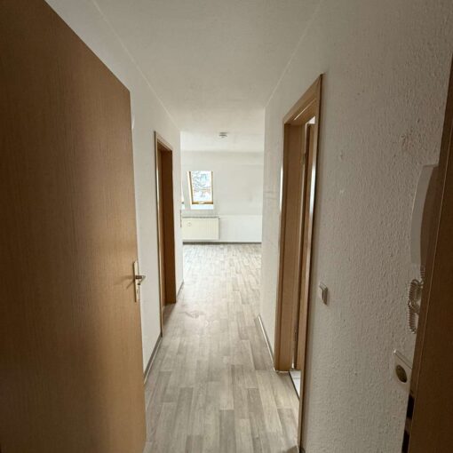 Plauen - Familienfreundliche Dachwohnung direkt im Grünen zwischen Schule und Kindergarten, Einbauküche mögl.